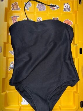 Old Navy Women’s Black One-Piece Swim Suit - Classic Solid